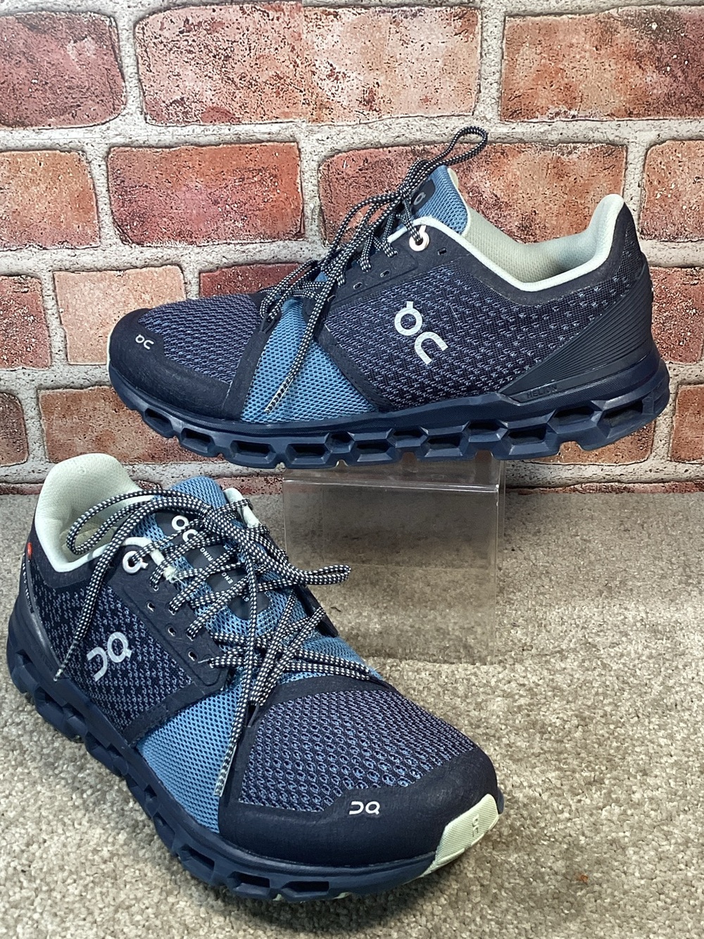 On Running CloudStratus women’s running shoes walking sneakers size 8.5